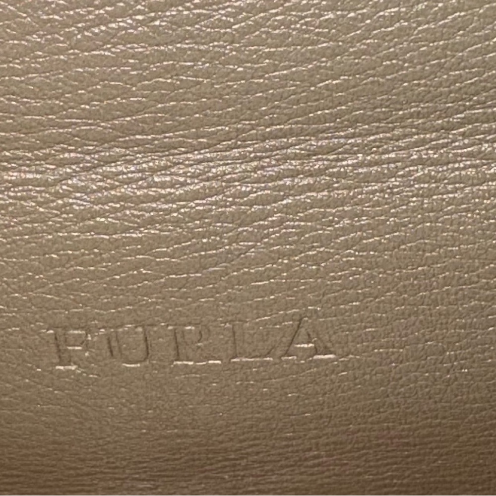 Furla Vintage Shoulder Bag - Picture 4 of 8